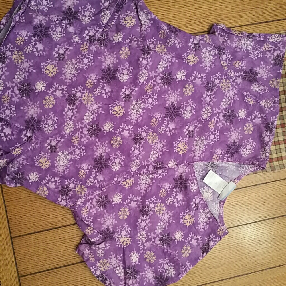 Scrub top size L